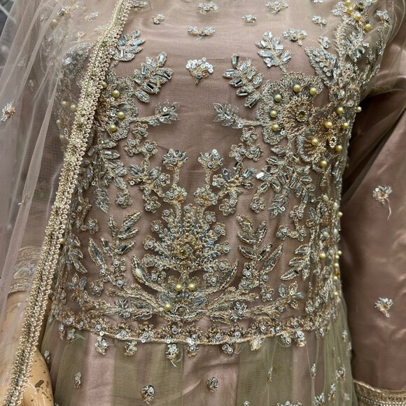 Beautiful Designer Partywear Bridal Maxi Gown with Can-Can - Picture 4 of 4